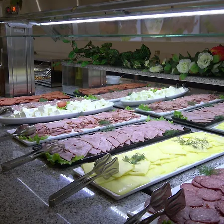 Hotel Casa Karina 4*