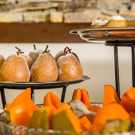 Hotel Casa Karina 4*