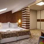 Casa Karina בנסקו