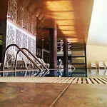 מלון Casa Karina 4*