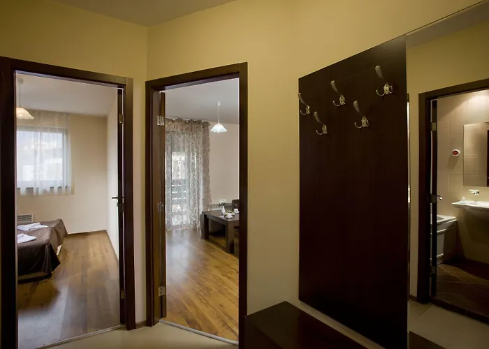 מלון Casa Karina 4*